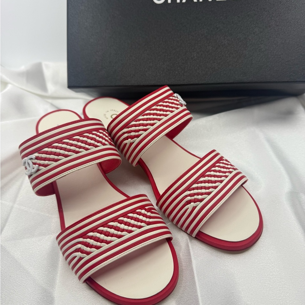 Chanel CC Braided Red and White Striped Sandals - Size 38 - Picture 3 of 12